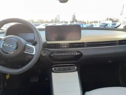 Photo 4 Fiat 600 e 54 kWh 156 ch