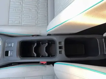 Photo 29 Fiat 600 e 54 kWh 156 ch