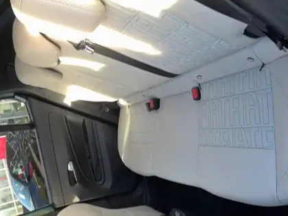 Photo 27 Fiat 600 e 54 kWh 156 ch