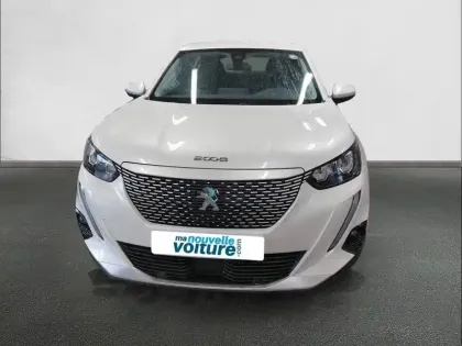 Photo 1 Peugeot 2008  Moteur électrique 136 ch