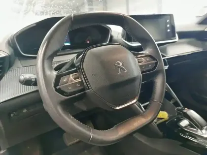 Photo 28 Peugeot 2008  Moteur électrique 136 ch