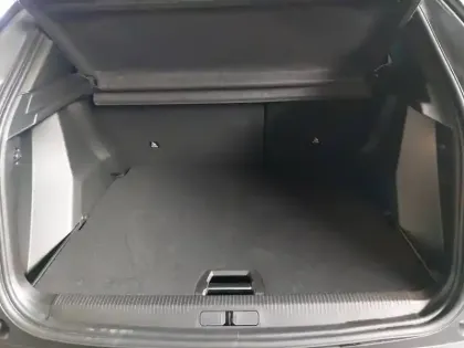 Photo 25 Peugeot 2008  Moteur électrique 136 ch