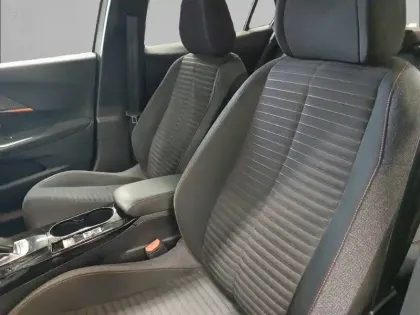 Photo 10 Peugeot 2008  Moteur électrique 136 ch