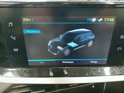 Photo 38 Peugeot 2008  Moteur électrique 136 ch