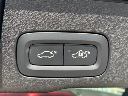 Photo 15 Volvo XC60  T6 AWD Hybride rechargeable 253 ch+145 ch Geartronic 8