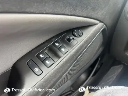 Photo 24 Opel Crossland X  1.2 Turbo 130 ch BVA6 Elegance