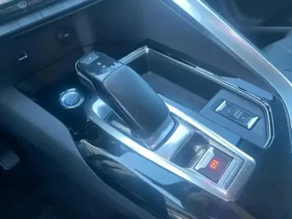 Photo 12 Peugeot 3008  HYBRID 225ch Allure Pack e-EAT8