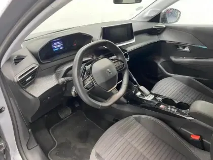 Photo 6 Peugeot 208  e- 136ch Style