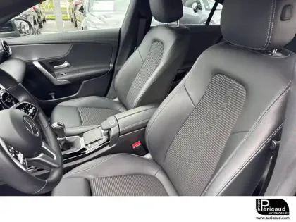 Photo 21 Mercedes CLA  Coupé 180