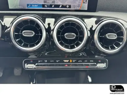 Photo 25 Mercedes CLA  Coupé 180