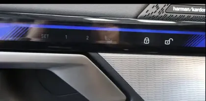 Photo 6 BMW Serie 5 i5 M60 xDrive 601 ch