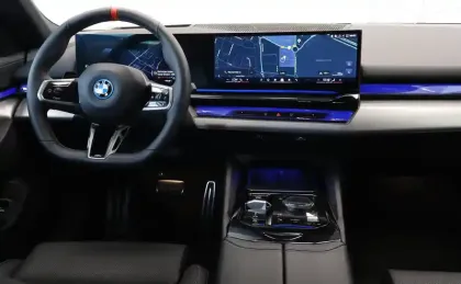 Photo 10 BMW Serie 5 i5 M60 xDrive 601 ch