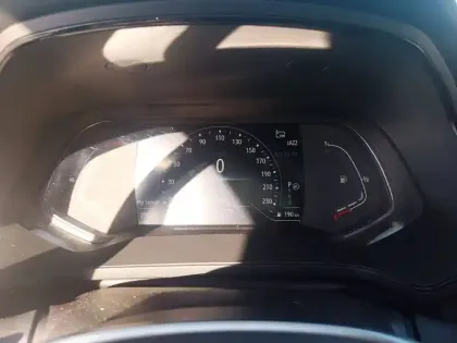 Photo 13 Renault Captur  mild hybrid 160 EDC