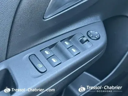 Photo 19 Opel Corsa  Electrique 136 ch & Batterie 50 kWh GS Line