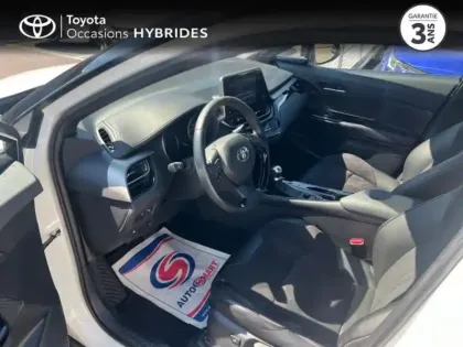 Photo 10 Toyota C-HR  122h Collection 2WD E-CVT RC18