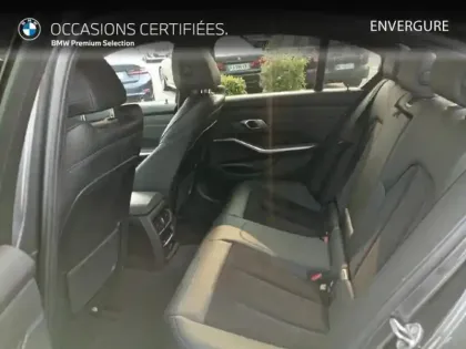 Photo 12 BMW Serie 3 Série 3 318dA MH 150ch M Sport