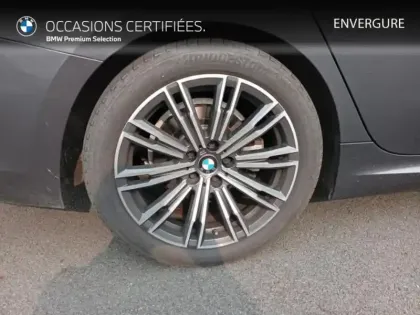 Photo 7 BMW Serie 3 Série 3 318dA MH 150ch M Sport