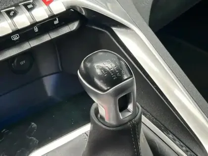 Photo 9 Peugeot 3008 Gén. II Ph1 Allure 5