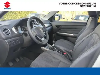 Photo 8 Suzuki Vitara  1.4 Boosterjet Hybrid 129ch Style