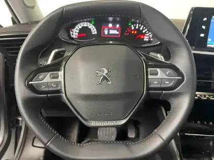 Photo 15 Peugeot 2008  PureTech 130 S&S EAT8