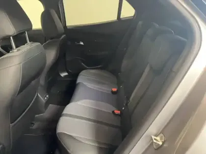 Photo 17 Peugeot 2008  PureTech 130 S&S EAT8