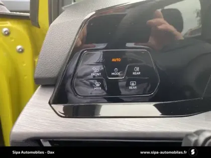 Photo 15 Volkswagen Golf  1.5 eTSI OPF 130 DSG7