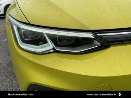 Photo 31 Volkswagen Golf  1.5 eTSI OPF 130 DSG7