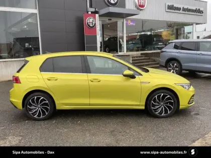 Photo 53 Volkswagen Golf  1.5 eTSI OPF 130 DSG7