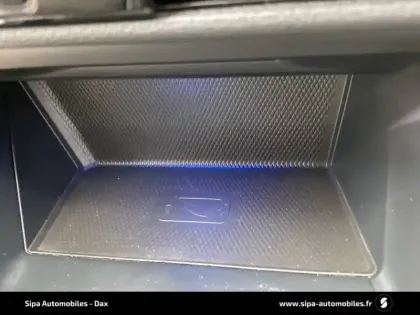 Photo 46 Volkswagen Golf  1.5 eTSI OPF 130 DSG7