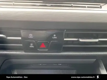 Photo 22 Volkswagen Golf  1.5 eTSI OPF 130 DSG7