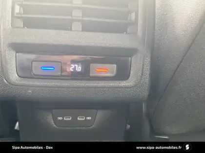 Photo 35 Volkswagen Golf  1.5 eTSI OPF 130 DSG7