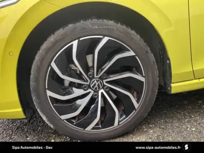 Photo 10 Volkswagen Golf  1.5 eTSI OPF 130 DSG7