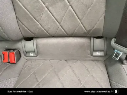 Photo 36 Volkswagen Golf  1.5 eTSI OPF 130 DSG7