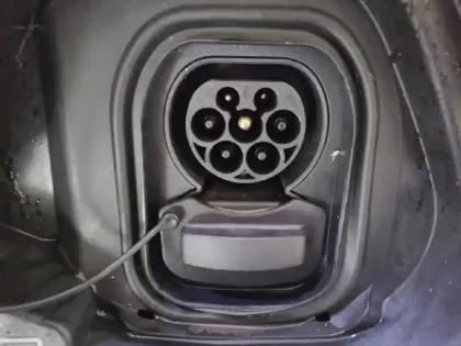 Photo 33 Peugeot 208  Electrique 50 kWh 136ch