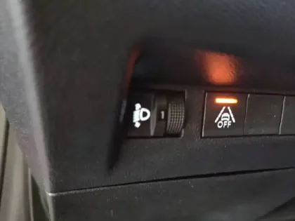 Photo 29 Peugeot 208  Electrique 50 kWh 136ch