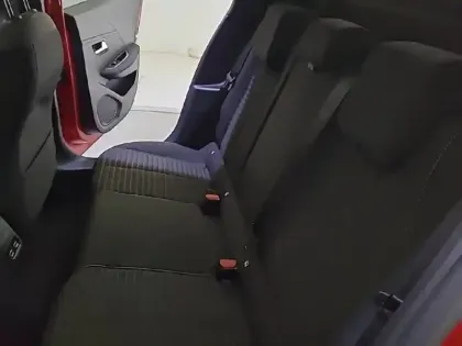 Photo 11 Peugeot 208  Electrique 50 kWh 136ch