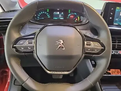 Photo 8 Peugeot 208  Electrique 50 kWh 136ch