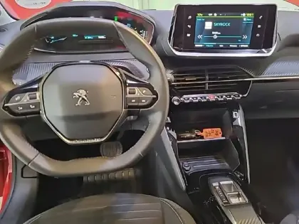 Photo 7 Peugeot 208  Electrique 50 kWh 136ch
