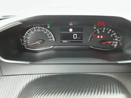 Photo 9 Peugeot 2008  PureTech 100 S&S BVM6