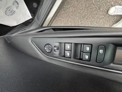 Photo 18 Peugeot 3008 Gén. II Ph1 Allure 5