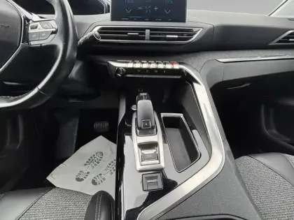 Photo 10 Peugeot 3008 Gén. II Ph1 Allure 5