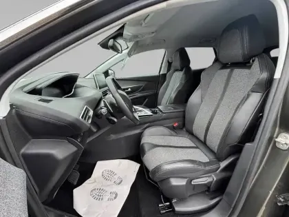 Photo 8 Peugeot 3008 Gén. II Ph1 Allure 5