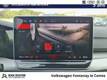 Photo 45 Volkswagen Golf  1.5 eHybrid 204 DSG6