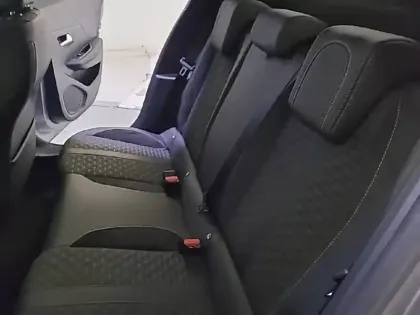 Photo 11 Peugeot 208  PureTech 100 S&S BVM6