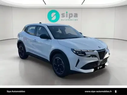 Photo 9 Alfa Romeo Junior  Elettrica 156 ch