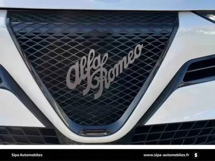 Photo 26 Alfa Romeo Junior  Elettrica 156 ch