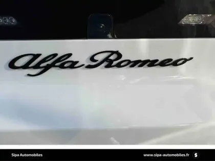 Photo 23 Alfa Romeo Junior  Elettrica 156 ch