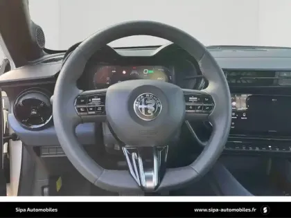 Photo 13 Alfa Romeo Junior  Elettrica 156 ch