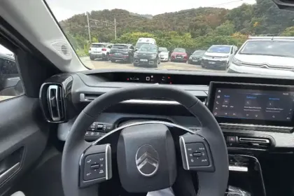 Photo 40 Citroën C3  Turbo 100 ch BVM6