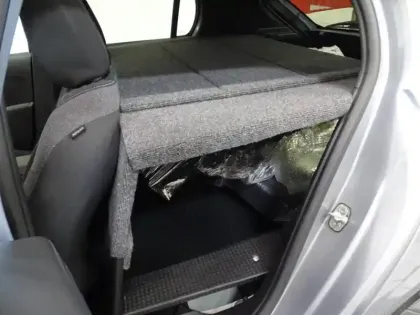 Photo 8 Peugeot 208  Affaire 1.5 BlueHDi 100 Premium Pack